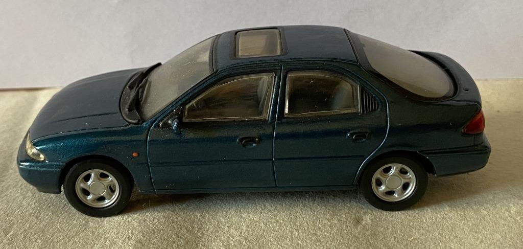 Minichamps Type:  82070 Ford Mondeo II, Hobby & Loisirs créatifs, Enlèvement ou Envoi, Comme neuf, Voiture