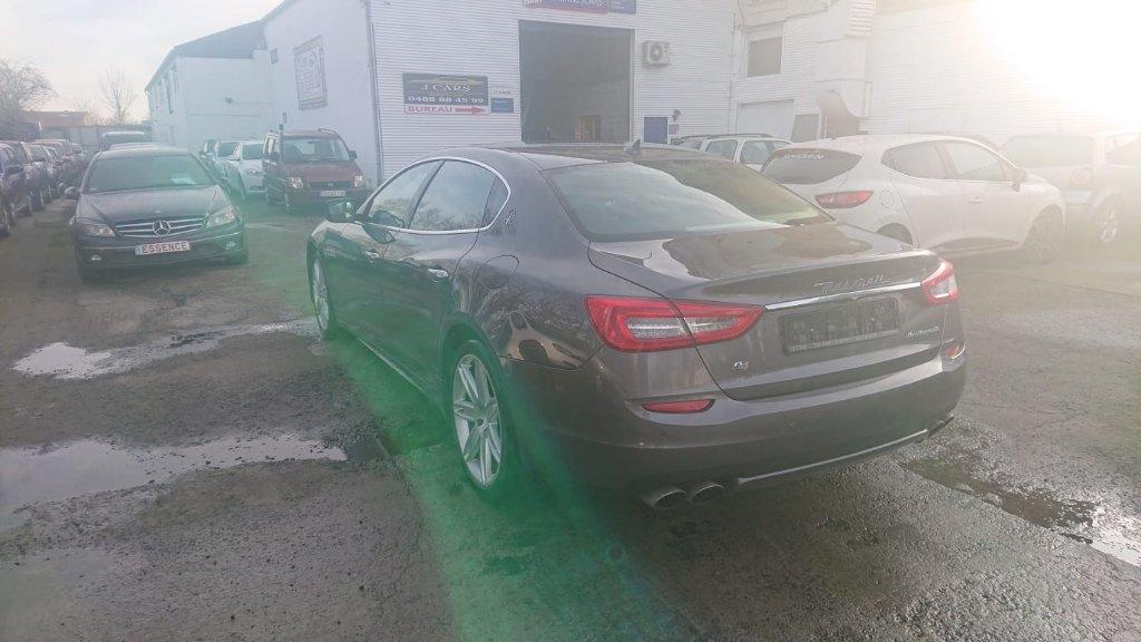 Maserati quattroporte 3000cc v6 q4  gps bt auto 167000 KM, Auto's, Automaat, Euro 5, Zwart, Beige