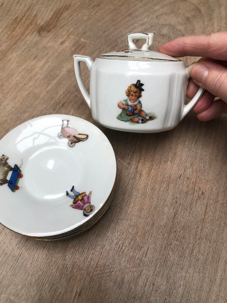 Porseleinen Kinderservies 1930, Antiek en Kunst, Antiek | Servies los, Ophalen of Verzenden
