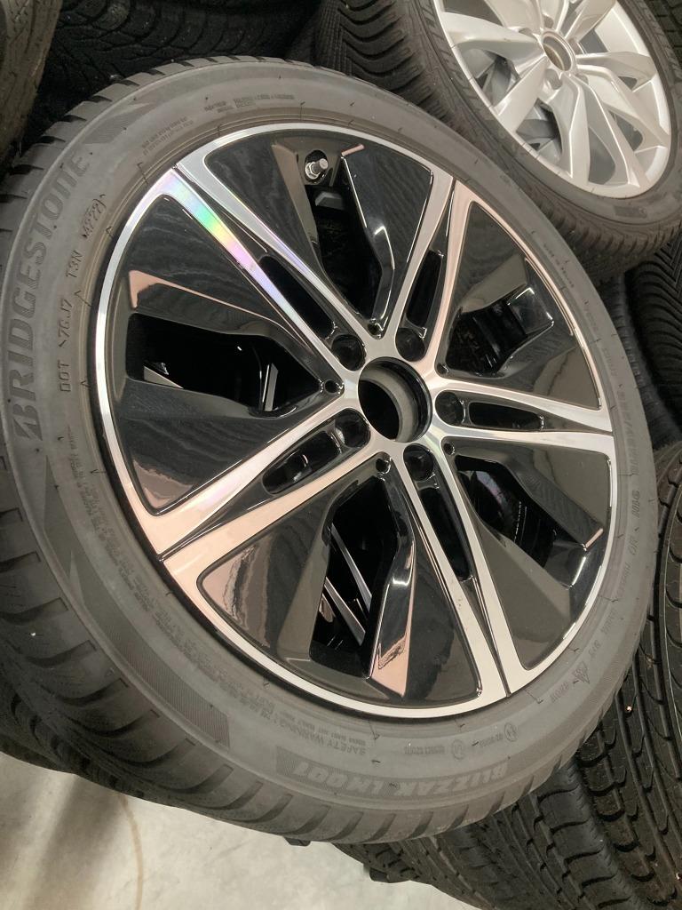 Voor Mercedes: Orig. aluvelgen 18' + Winterbanden 225/45R18, Pneus et Jantes, Pneus hiver, Véhicule de tourisme, 18 pouces