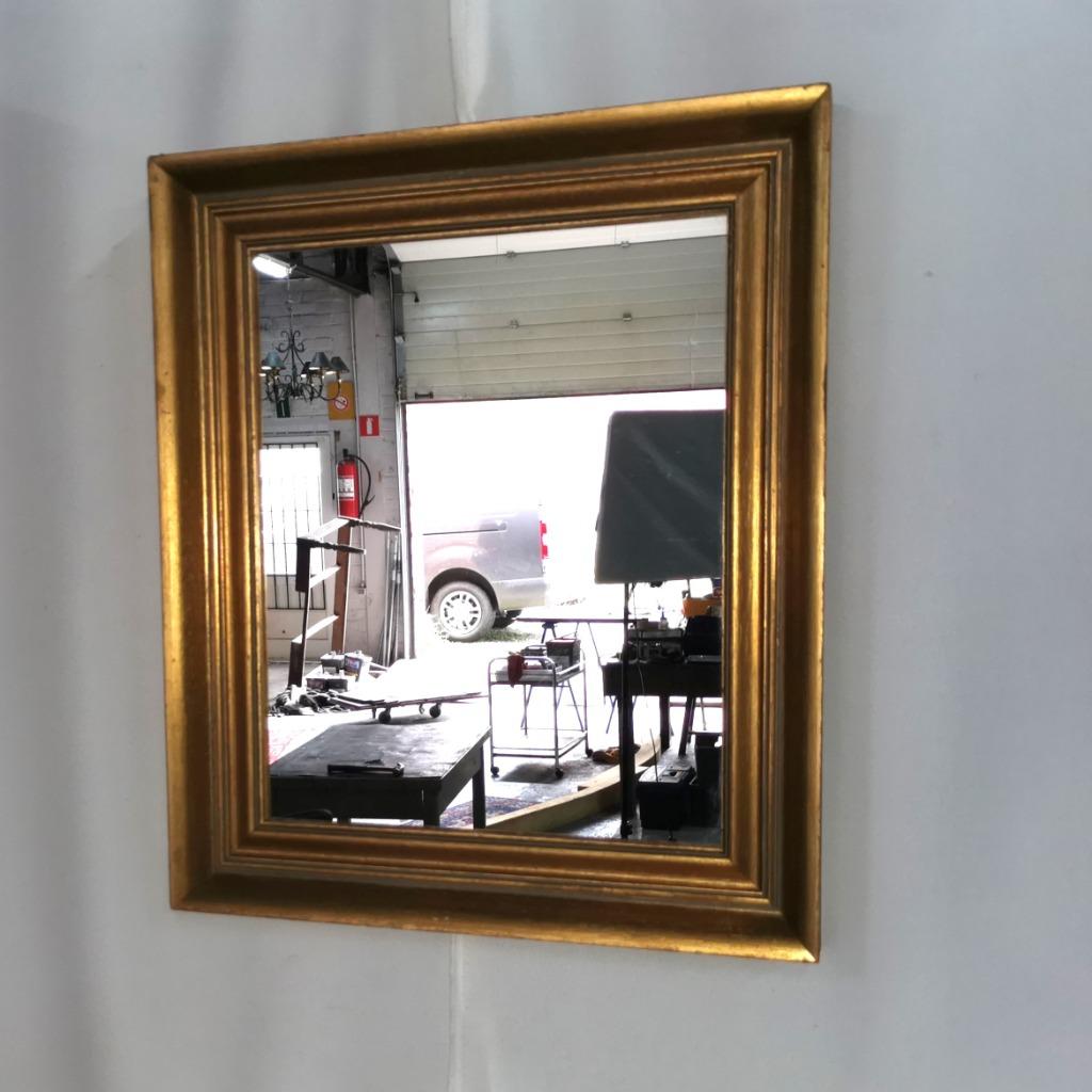 oude spiegel met simpele gouden kader 61 x 52, Ophalen, Gebruikt, Minder dan 100 cm, Rechthoekig