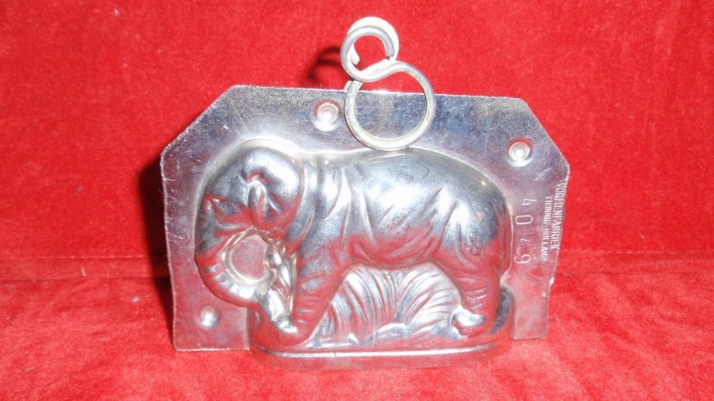 Oude metalen chocolade vorm olifant Tilburg, Ophalen of Verzenden