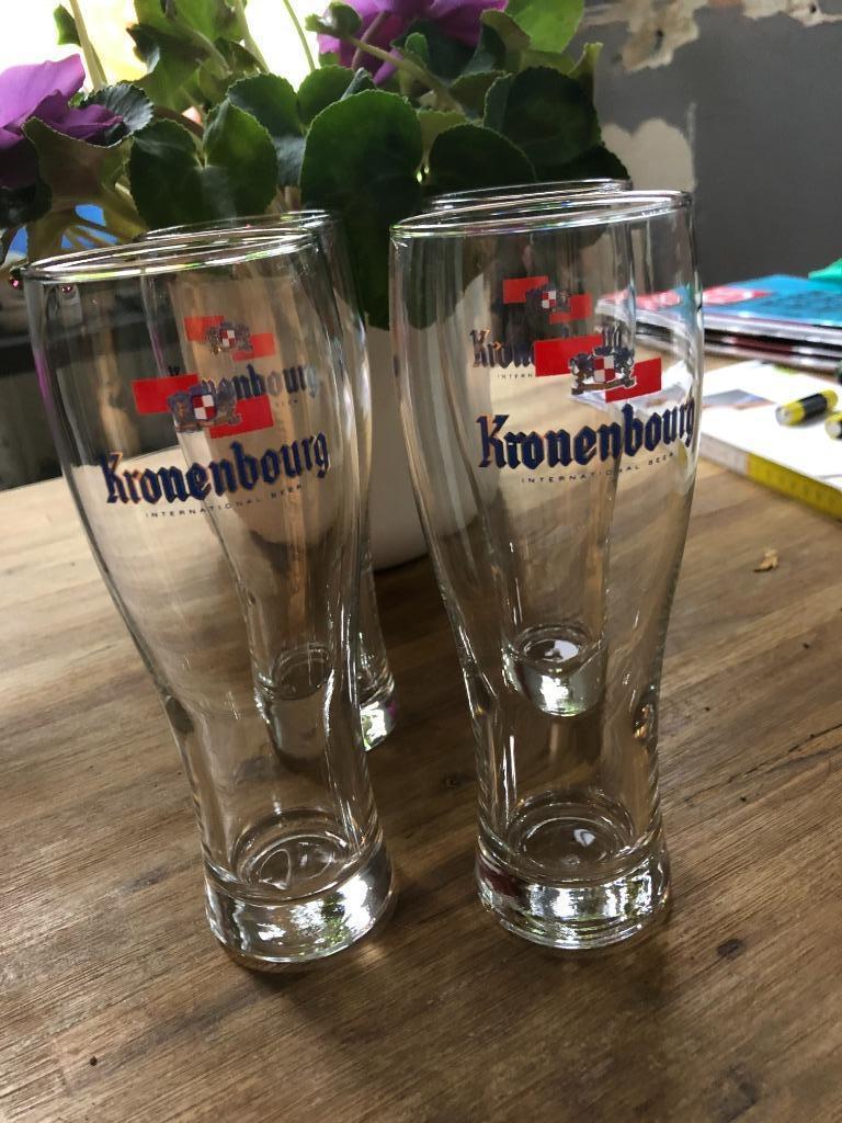 4 Kronenbourg glazen, Ophalen, Zo goed als nieuw, Bierglas