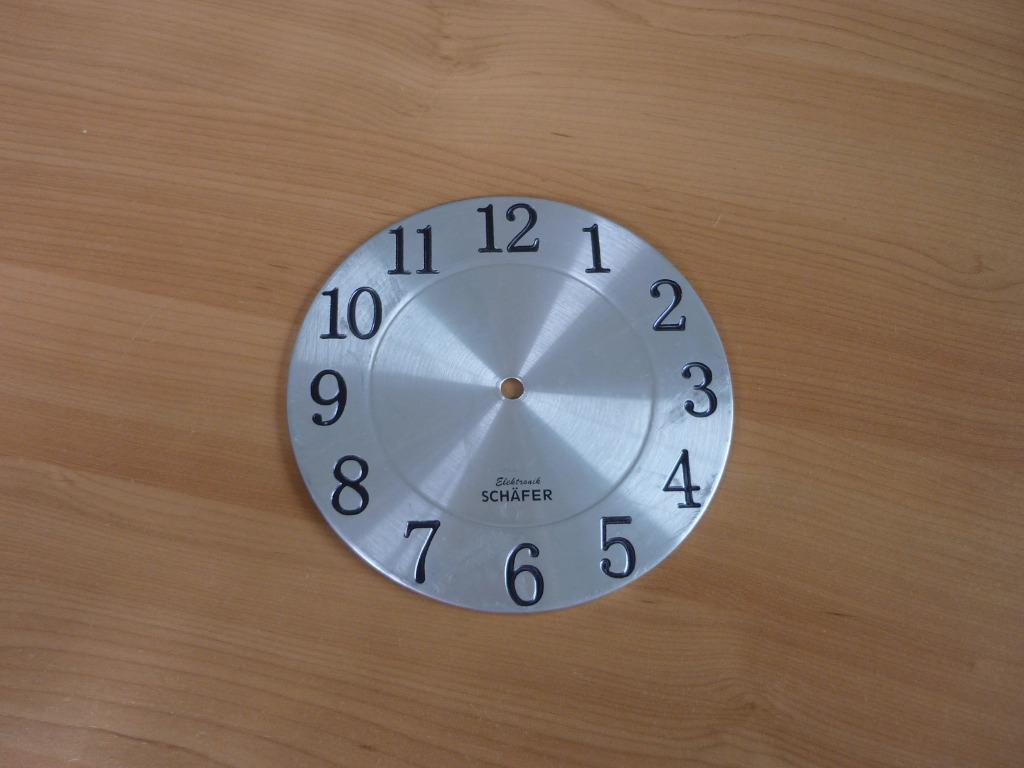 Gratis Metalen plaat klok, 16 cm diameter, Ophalen of Verzenden