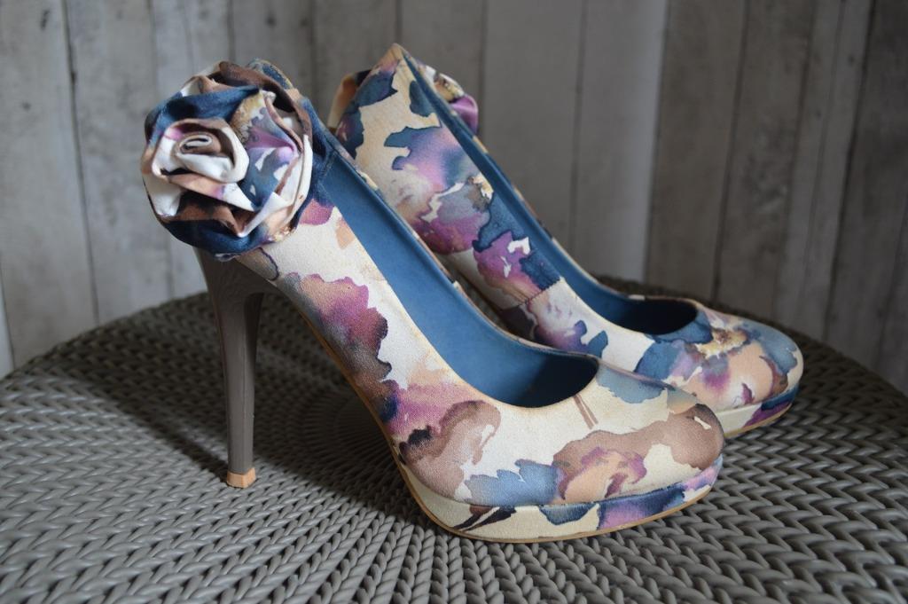 Sacha schoenen met bloemen hoge hak maat 37, Enlèvement ou Envoi, Autres couleurs, Chaussures à haut talons, Porté