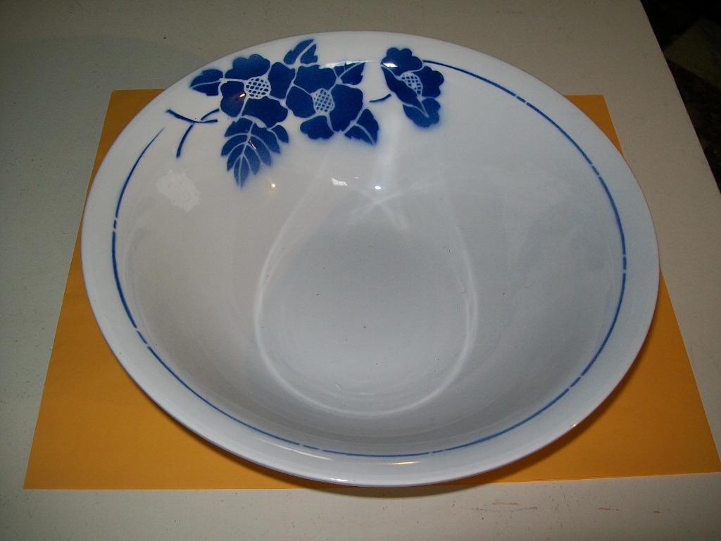 Grand saladier ( blanc et fleur bleue) H.13 cm, Enlèvement, Comme neuf