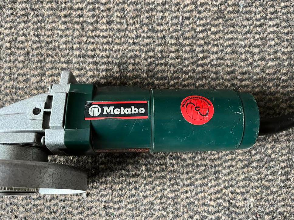Slijpmachine Metabo 900w, Doe-het-zelf en Bouw, Gereedschap | Slijpmachines, Ophalen, Zo goed als nieuw