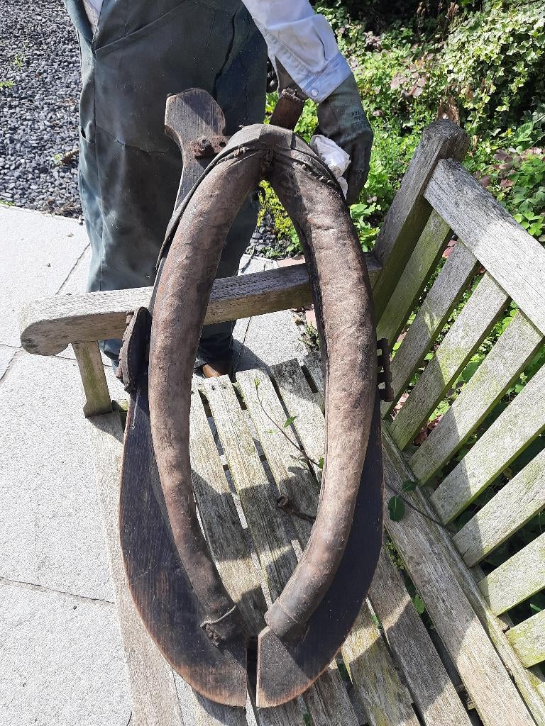 oud paardengareel, Dieren en Toebehoren, Paardrijkleding, Ophalen