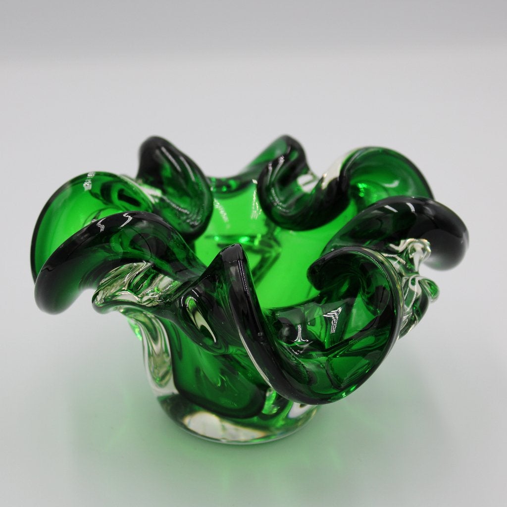 Groene glazen schaal, sommerso, mid-century, 15 cm, Antiek en Kunst, Ophalen of Verzenden