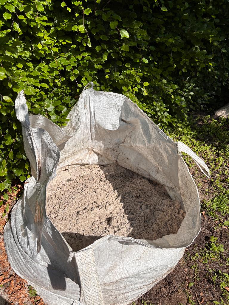 Gratis Wit zand uit afgedekte zandbak, Ophalen, Gebruikt, Zilverzand
