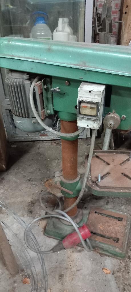 kolomboormachine, Ophalen, Gebruikt, Kolomboormachine, Klopboormechanisme