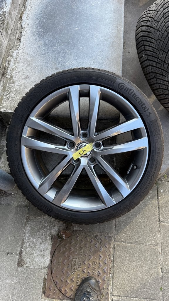 Originele 18" VW Salvador R-Line Velgen & Continental ASC 2, Ophalen, 18 inch, Gebruikt, Banden en Velgen
