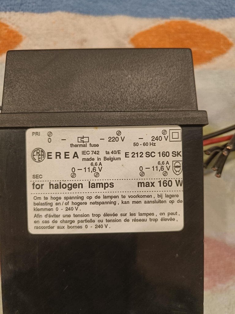 2 halogeentransformatoren, Ophalen