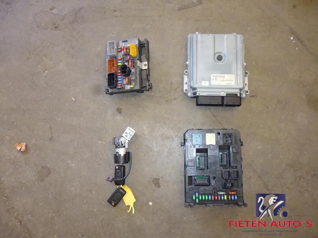 ECU-module  0281015415 Citroen C5 3.0 V6  ('01-'08) 194431, Utilisé, Citroen, Citroën, Enlèvement ou Envoi