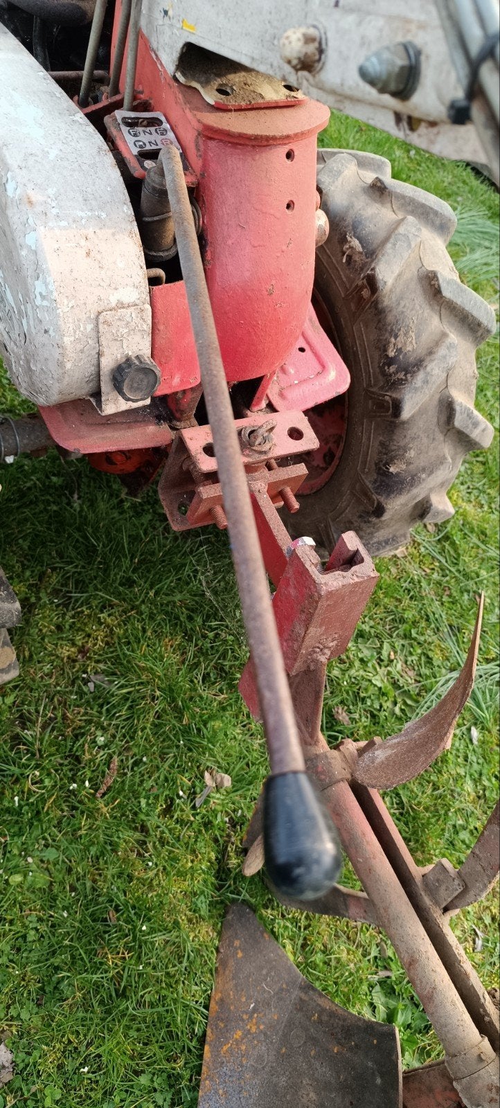 Motoculter mametora met ploeg en freesmessen voor  600€, Enlèvement