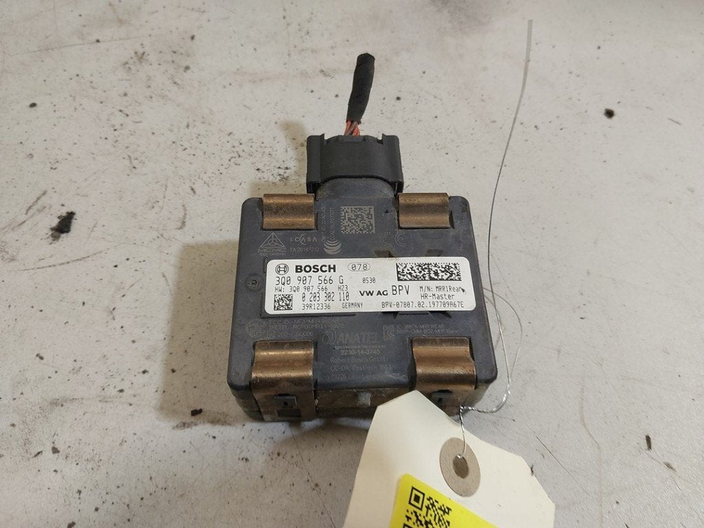 DÉTECTEUR D'ANGLE MORT Tiguan (AD1) (|3Q0907566G|), Robert Bosch AG, Volkswagen, Utilisé, Robert-Bosch-Allee 1
74232  Abstatt, DE