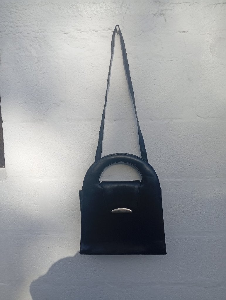 Vintage harde zwarte leren handtas gemaakt in Italië, Handtassen en Accessoires, Ophalen of Verzenden, Zwart, Handtas