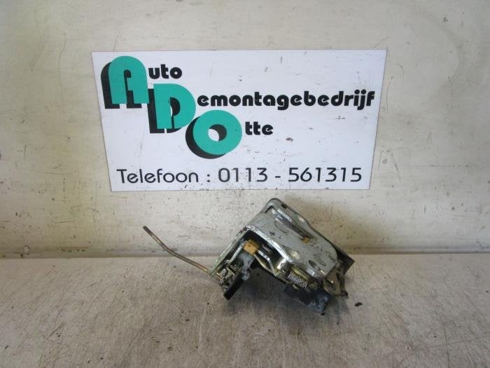 Deurslot Mechaniek 4Deurs rechts-voor van een Mercedes 260SE, Gebruikt, -, Ophalen of Verzenden, -