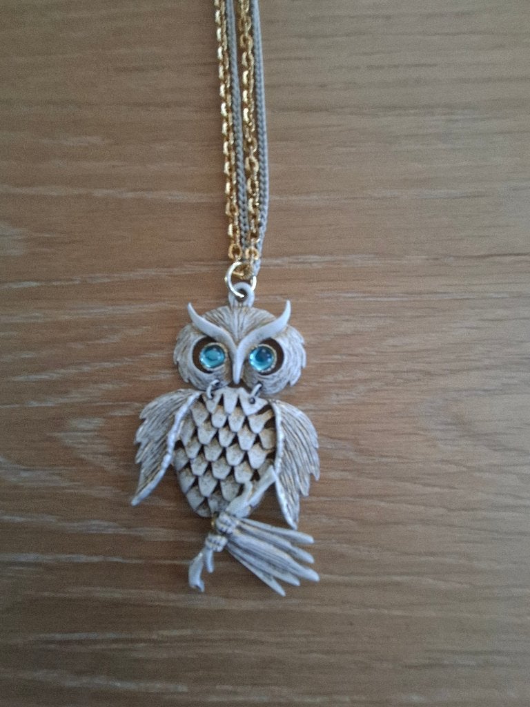 collier vintage avec pendentif en forme de hibou, Bijoux, Sacs & Beauté, Colliers, Enlèvement ou Envoi, Avec pendentif, Comme neuf