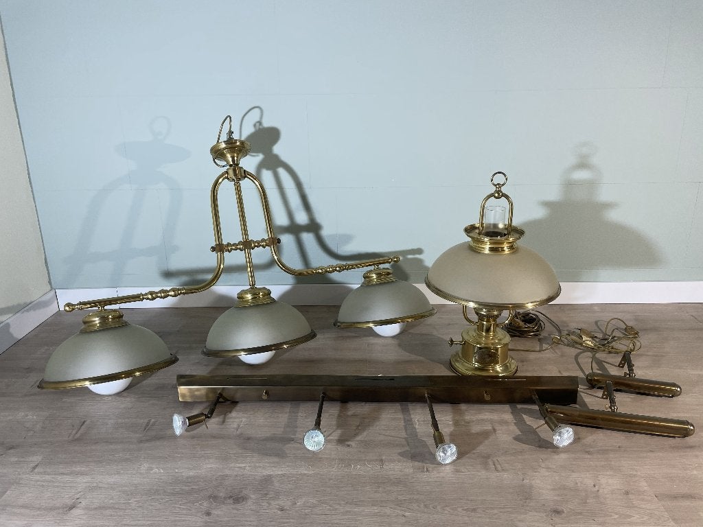 allerlei verlichting in brons, Ophalen
