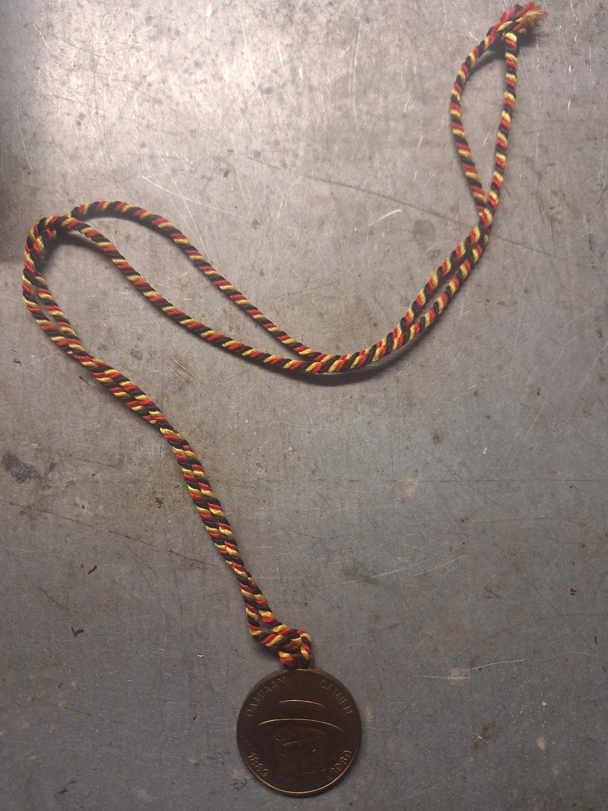 Medaille, Ophalen