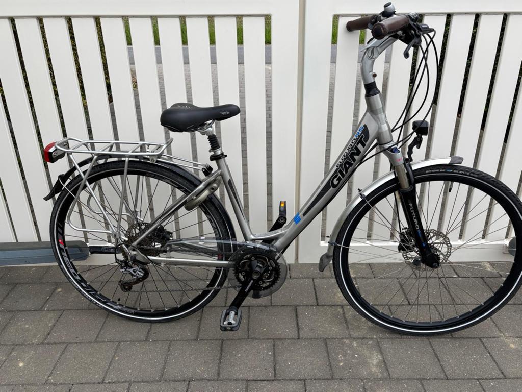 Damesfiets Giant futuro disc, Ophalen, Zo goed als nieuw, Giant