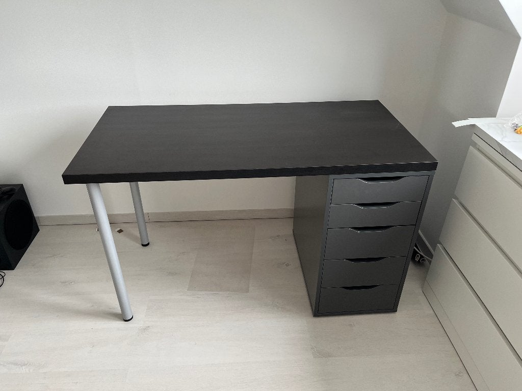 Bureau met ladekast ikea, Ophalen, Gebruikt, IKEA, Bureau-kast combinatie