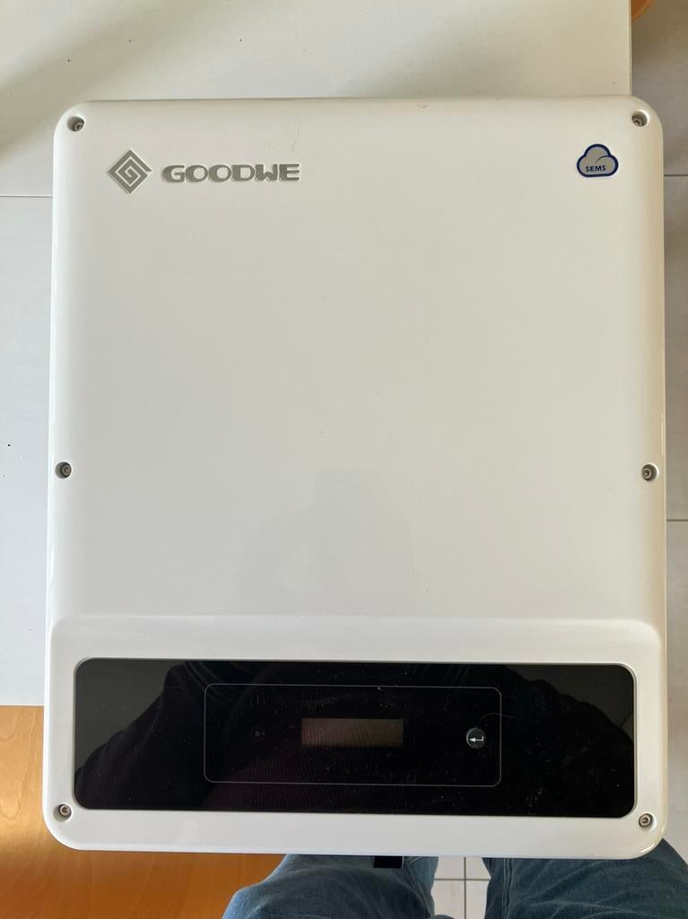Omvormer zonnepanelen, Ophalen of Verzenden, Zo goed als nieuw