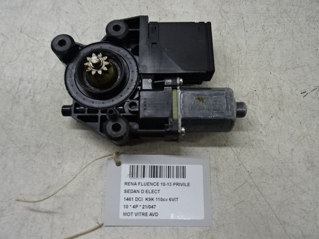 MOTOR RAAMMECHANIEK RECHTS VOOR Fluence (LZ) (807301111R), Gebruikt, Voor, Renault