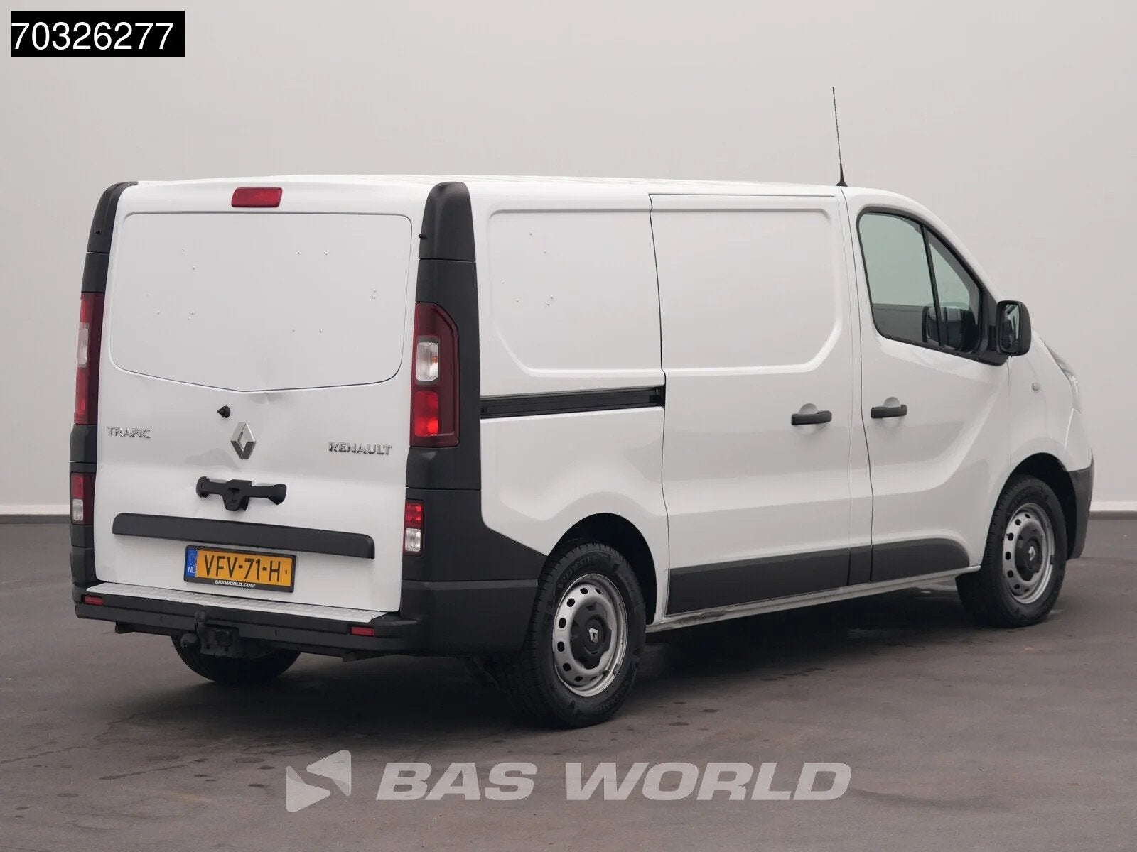 Renault Trafic 95pk L1H1 Trekhaak LED Airco Cruise Parkeerse, Stof, Gebruikt, Euro 6, 4 cilinders