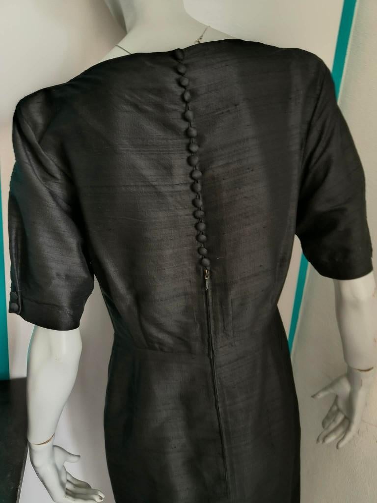 Petite robe noire en soie S, Enlèvement ou Envoi, Comme neuf, Noir, Au-dessus du genou
