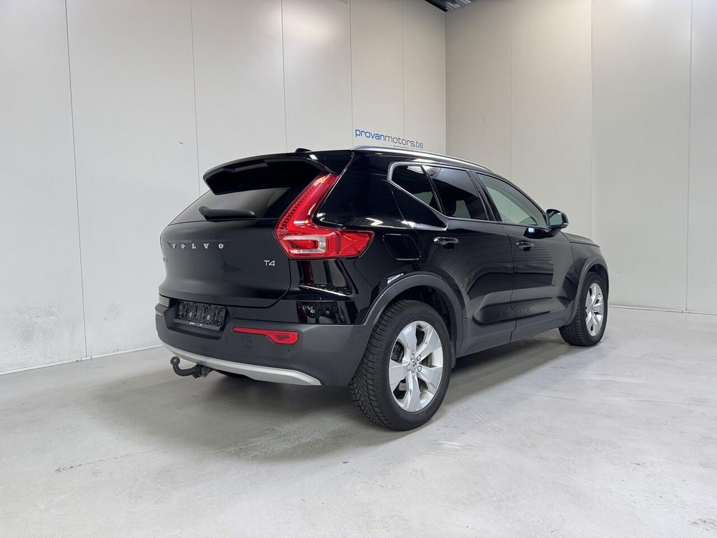 Volvo XC40 2.0 T4 Benzine Autom. - Airco - Topstaat!, Auto's, Volvo, Euro 6, 4 cilinders, 0 kg, Zwart