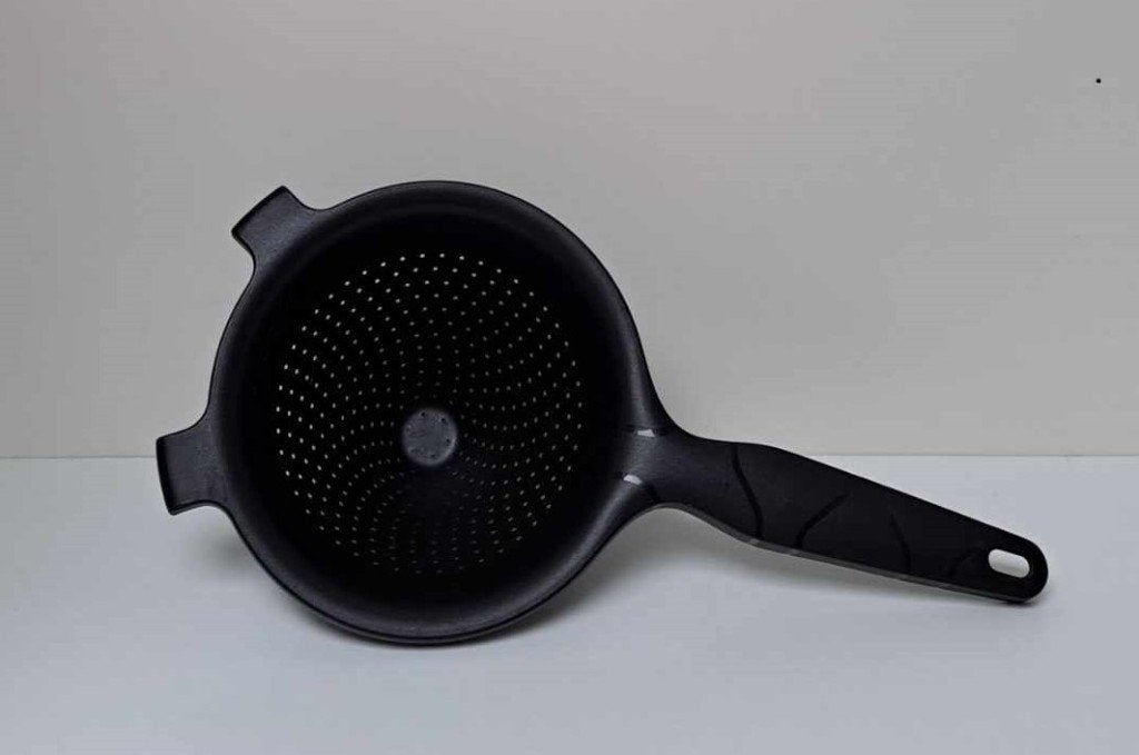 Tupperware™ « Petite Passoire Chinois » noir, Maison & Meubles, Cuisine| Tupperware, Envoi, Neuf, Autres types