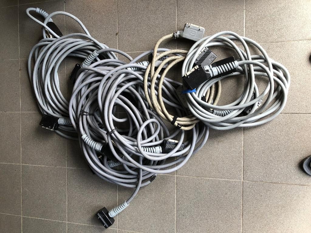 Diverse multikabels Harting 16 polig 240v, Enlèvement ou Envoi, Utilisé, Lumières