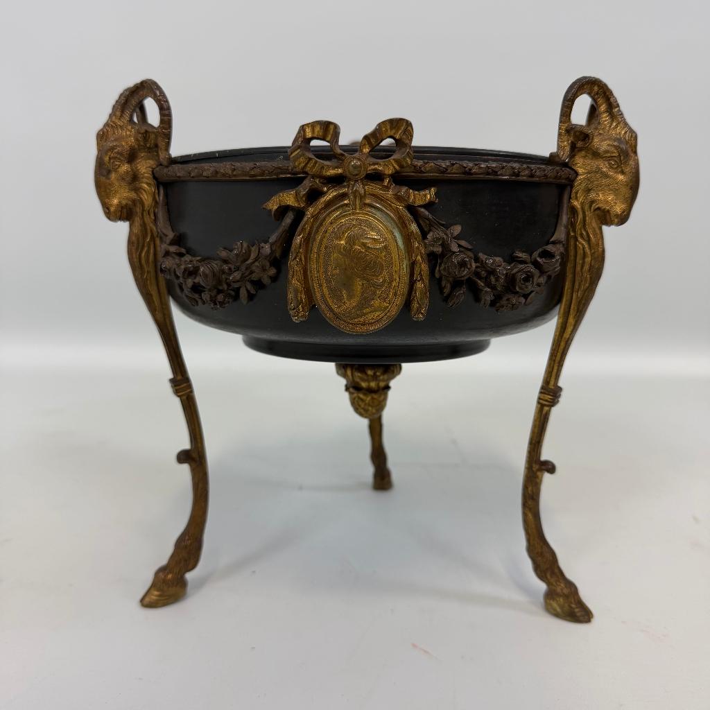 Coupe en bronze de style Empire, Antiquités & Art, Antiquités | Plateaux, Enlèvement ou Envoi