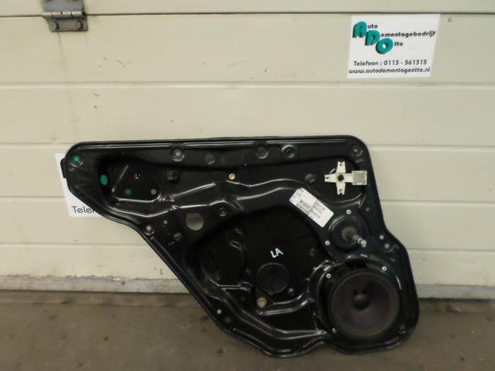 Mécanique vitre 4portes arrière gauche d'un Seat Toledo (T, -, 3 mois de garantie, Utilisé, -