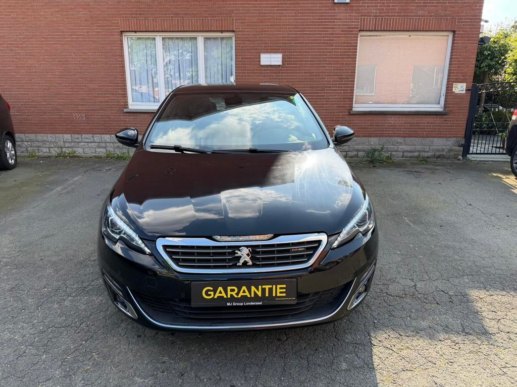 Peugeot 308 1.2 GT-Line Navi/Camera/Pano/Garantie, Auto's, Peugeot, Euro 6, Leder en Stof, Zwart, 5 deurs