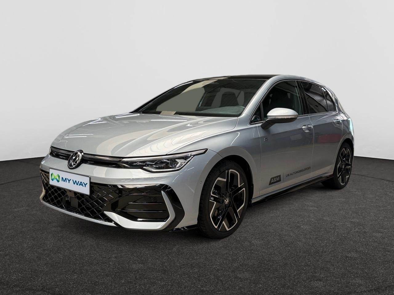 Volkswagen Golf VIII R-LINE BUSINESS PREMIUM 1.5 eTSI 116 PK, Auto's, Automaat, Sportstoelen, https://public.car-pass.be/vhr/4050e143-fa8a-4b81-ae0b-60505b469a75