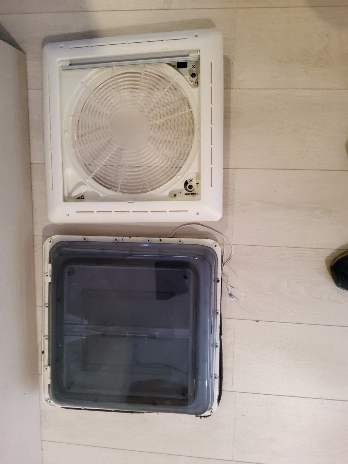 Ventilateur camping-car, Enlèvement