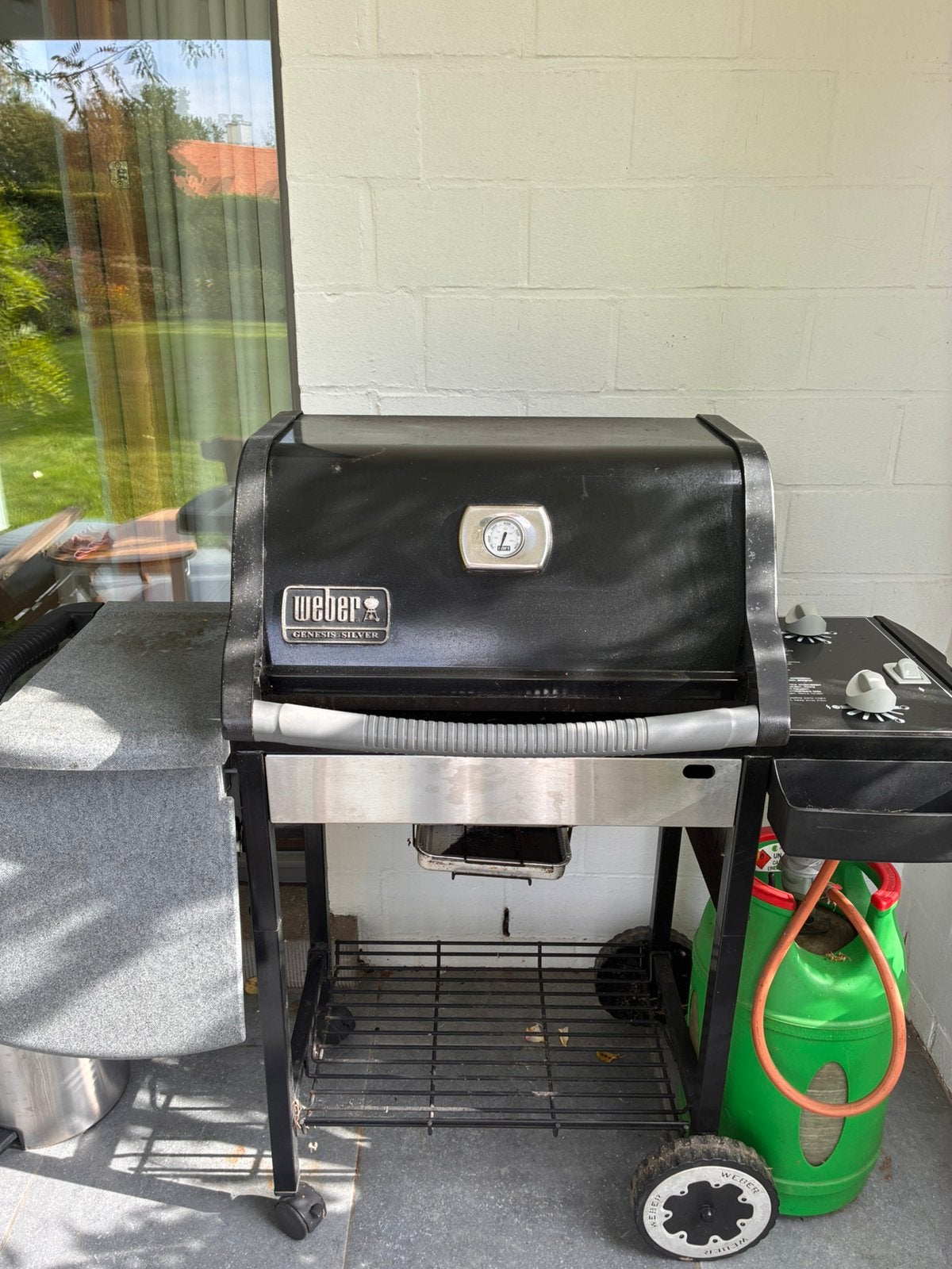 Weber grill plus 2 bouteilles de gas, Jardin & Terrasse, Enlèvement