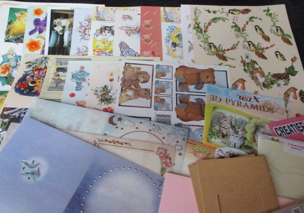 pakket B , om kaarten te maken , alles nieuwe staat 4 euro, Hobby en Vrije tijd, Kaarten | Zelf maken, Ophalen of Verzenden, Nieuw