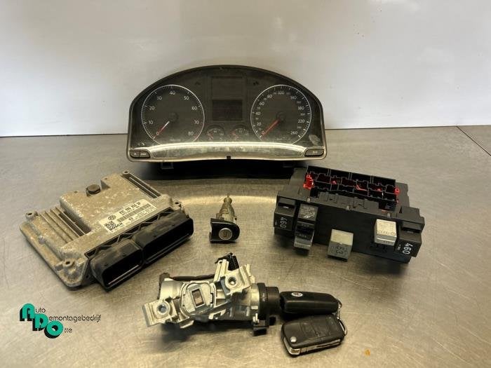 Serrure de contact + ordinateur d'un Volkswagen Golf (Golf 0, Autos : Pièces & Accessoires, Volkswagen, -, 3 mois de garantie