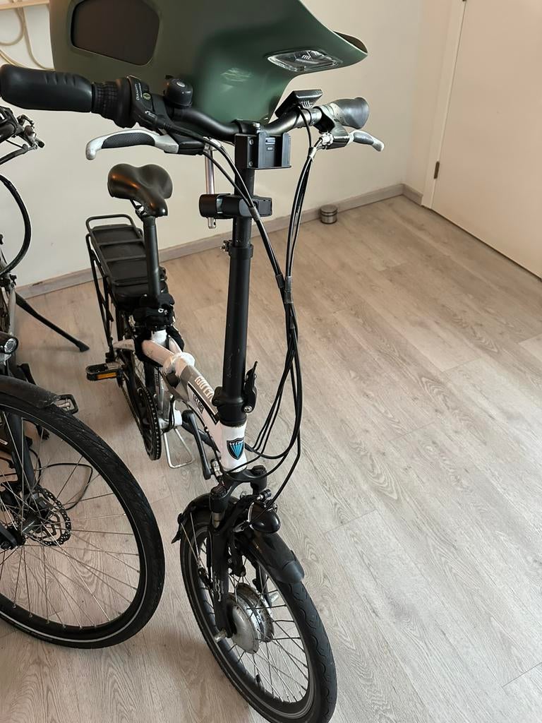 Elektronische plooifiets, Fietsen en Brommers, Fietsen | Vouwfietsen, Gebruikt, Overige merken, Totaal opvouwbaar, Versnellingen