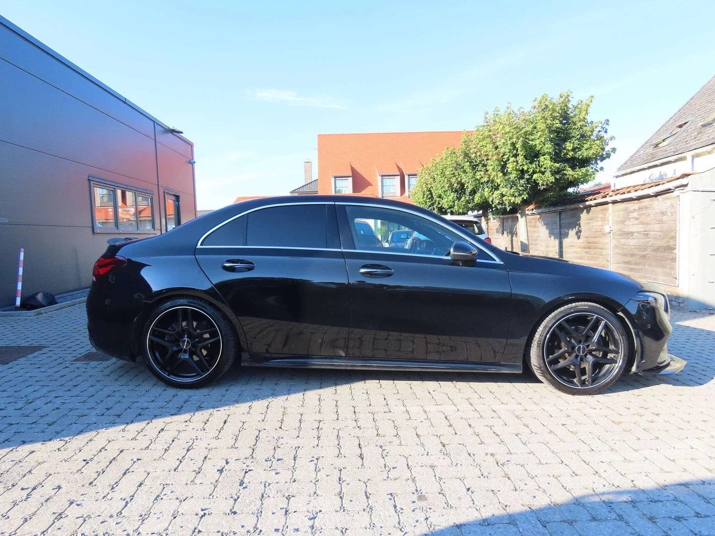 Mercedes-Benz A-CLASS 200 A 200 Business Solution AMG pack, 4 deurs, Gebruikt, 4 cilinders, Zwart