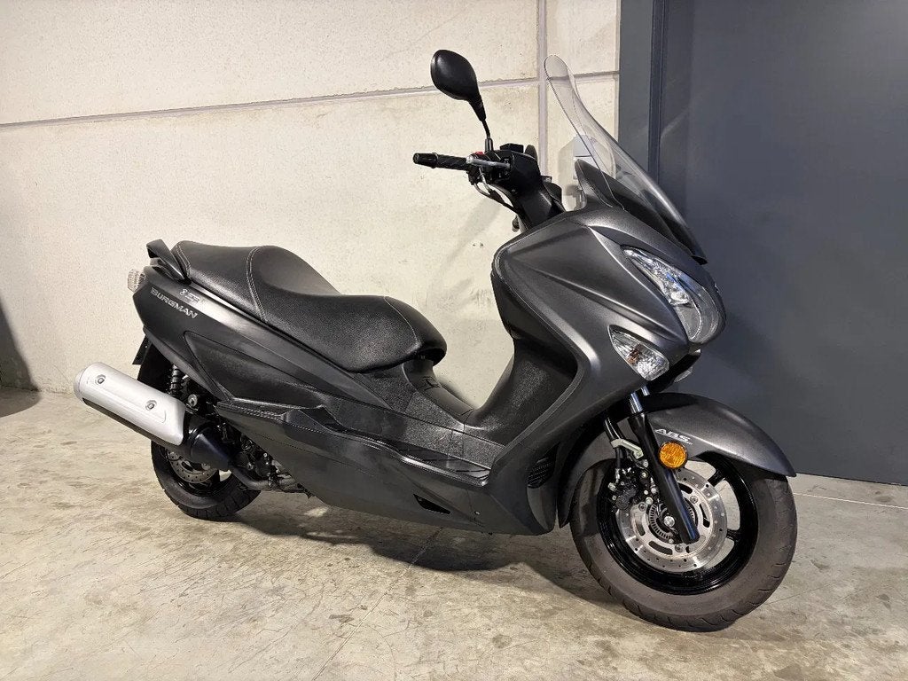 Suzuki UH 125 Burgman luxescooter (bj 2022), Motoren, Motoren | Suzuki, Scooter, Bedrijf, 125 cc, 11 kW of minder