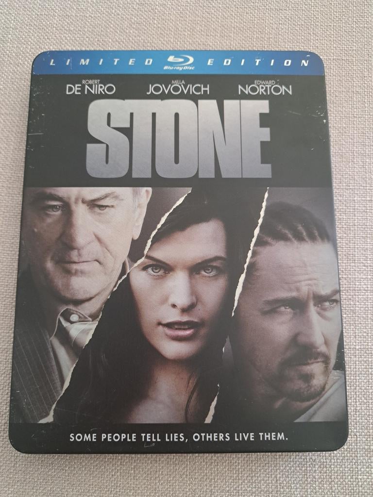 Blu ray stone steelcase, Ophalen, Zo goed als nieuw, Actie