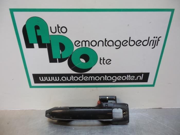 Poignée portière 4portes avant gauche d'un Toyota Corolla, Autos : Pièces & Accessoires, Carrosserie & Tôlerie, Toyota, Utilisé