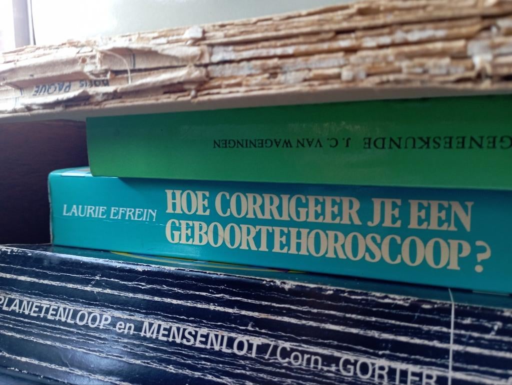 Astrologie boeken ophalen Brakel, Ophalen