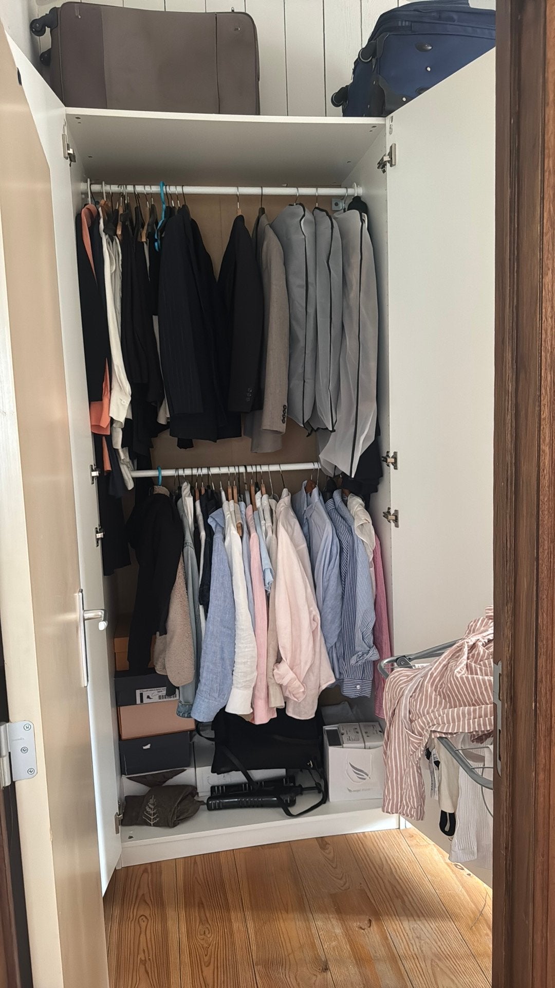 Armoire a vendre et a demonter seul, Enlèvement, Comme neuf