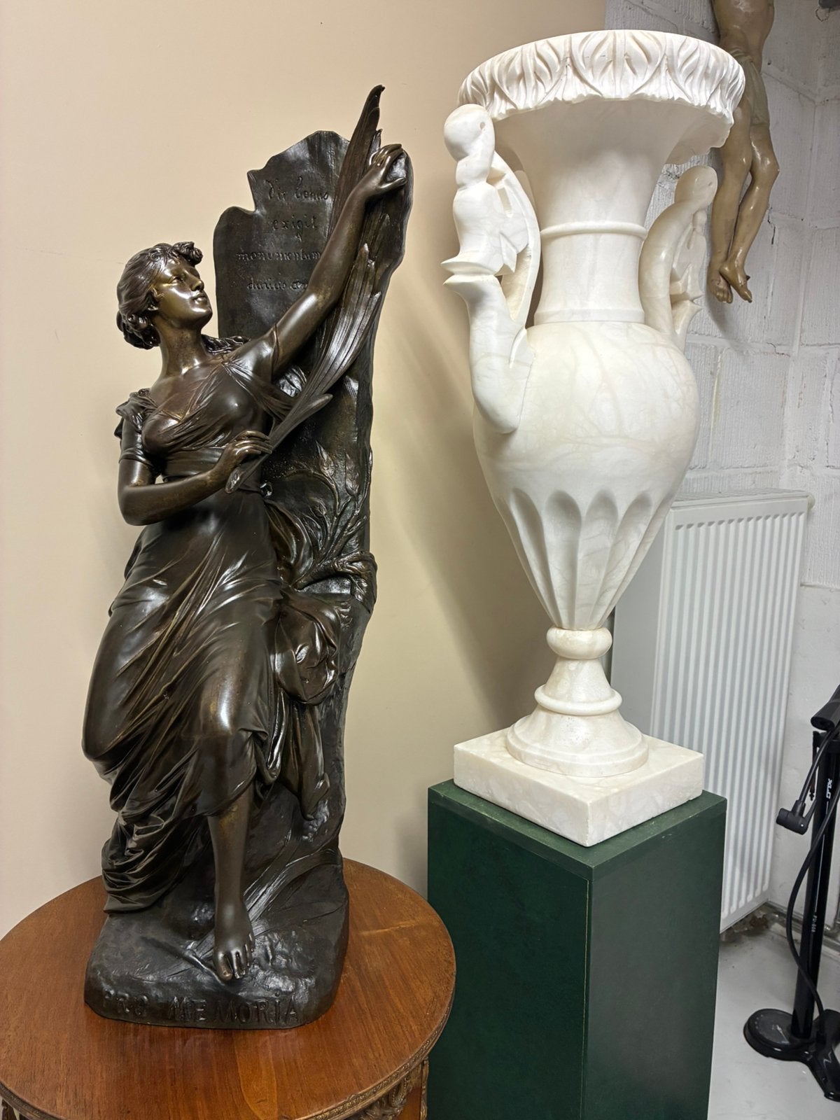 Statue en bronze, plat en bronze, console, Enlèvement, Brons, Statue
